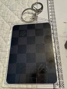 Louis Vuitton King of Diamonds Damier Graphite Playing Card W/Case/Key Chain COA